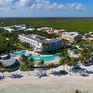 ***** Resort Dreams & Mexico